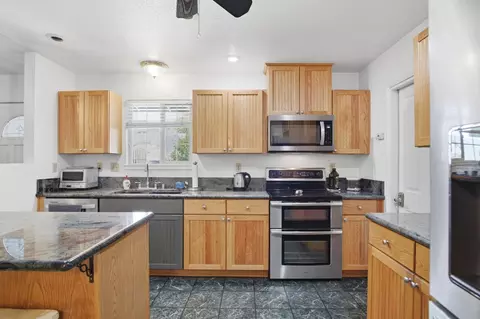 Kitchen - 1070 Georgetown Ave, Turlock, CA 95382 photo 2 of 3