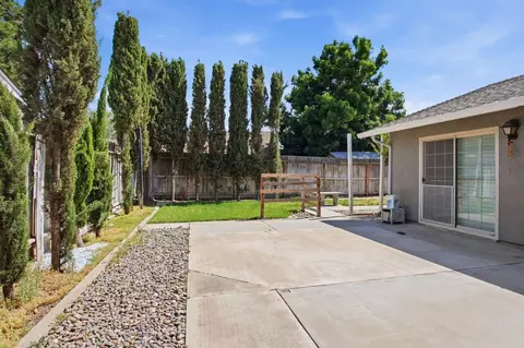 Exterior - 1070 Georgetown Ave, Turlock, CA 95382 photo 6 of 6