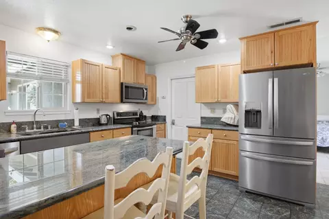 Kitchen - 1070 Georgetown Ave, Turlock, CA 95382 photo 3 of 3
