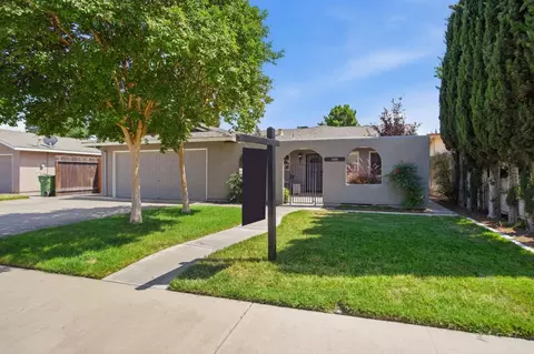 Exterior - 1070 Georgetown Ave, Turlock, CA 95382 photo 2 of 6