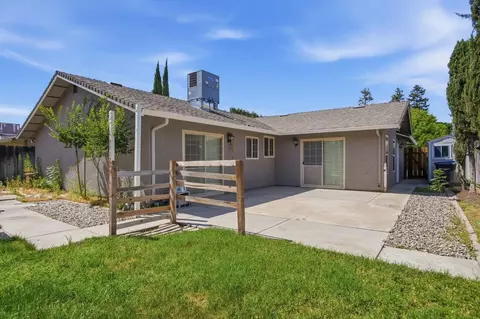 Exterior - 1070 Georgetown Ave, Turlock, CA 95382 photo 5 of 6