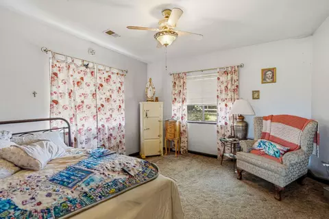 Bedroom - 2201 Vivian Rd, Modesto, CA 95358 photo 4 of 6