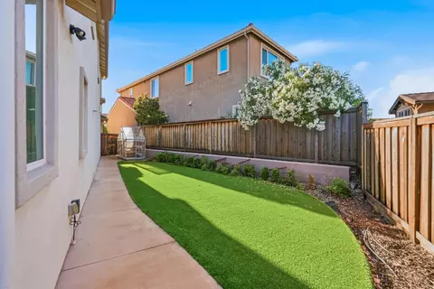 Exterior - 1472 Bicker Cir, Folsom, CA 95630 photo 3 of 5