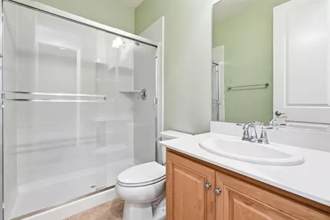 Bath - 1472 Bicker Cir, Folsom, CA 95630 photo 6 of 6