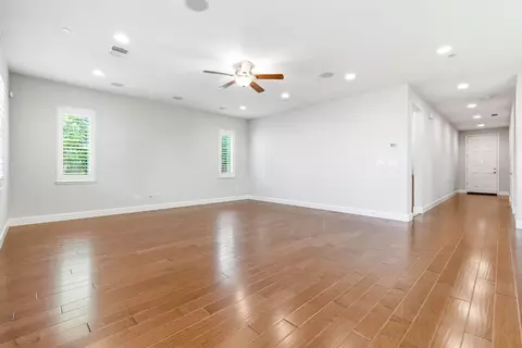 Living - 1472 Bicker Cir, Folsom, CA 95630 photo 4 of 6