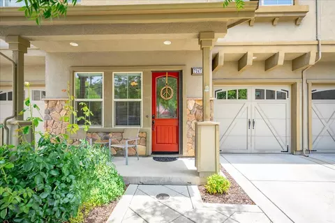 7247 Orchard Cir, Penryn, CA 95663