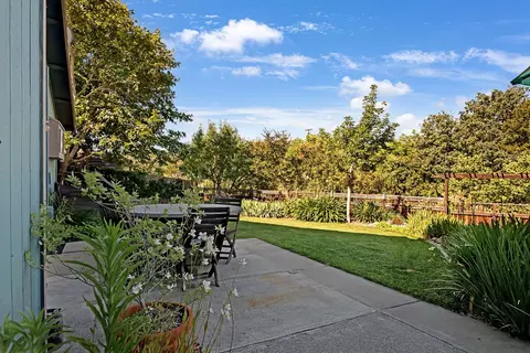 1008 Suffolk Ct, Winters, CA 95694 photo 2