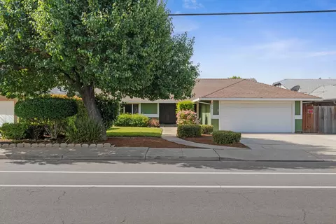Exterior - 2712 Floyd Ave, Modesto, CA 95355 photo 2 of 8