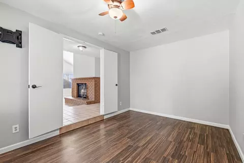 Living - 2712 Floyd Ave, Modesto, CA 95355 photo 9 of 9