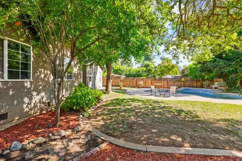 Exterior - 3219 Smathers Way, Carmichael, CA 95608 photo 7 of 13