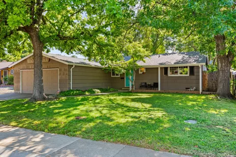 Exterior - 3219 Smathers Way, Carmichael, CA 95608 photo 2 of 13