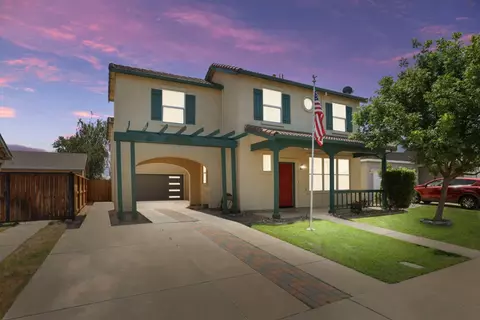Exterior - 1262 Syracuse Ln, Manteca, CA 95336 photo 2 of 4