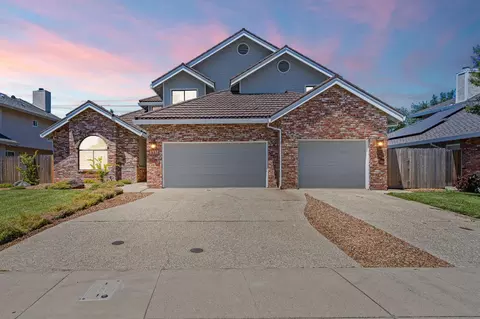 1331 Manzano Way, Sacramento, CA 95831