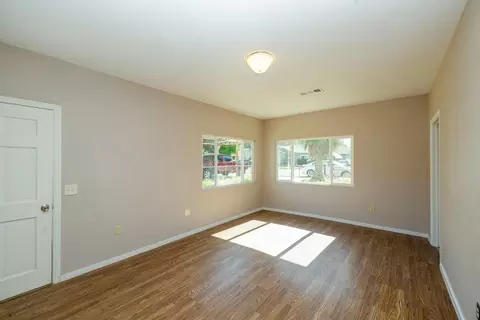 Living - 825 Wheatley Ave, Modesto, CA 95351 photo 1 of 5