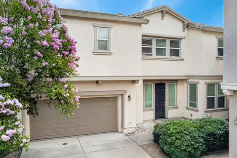 1886 Mammoth Way, Sacramento, CA 95834