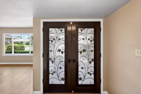 36 Southlite Cir, Sacramento, CA 95831