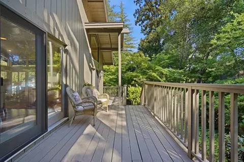 Exterior - 61 Riverknoll Pl, Carmichael, CA 95608 photo 6 of 13