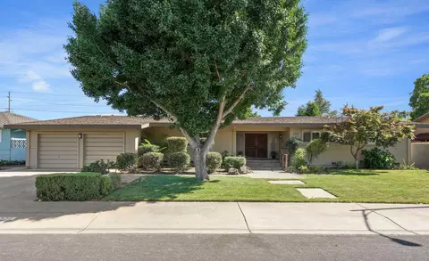 530 Willow Glen Dr, Lodi, CA 95240