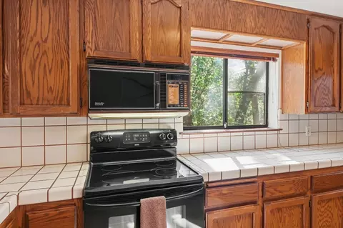 Kitchen - 661 E Cape Horn Rd, Colfax, CA 95713 photo 2 of 4
