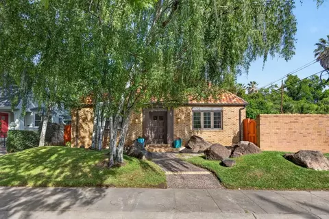 945 44th St, Sacramento, CA 95819