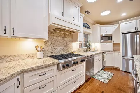 Kitchen - 3557 Val Verde Rd, Loomis, CA 95650 photo 3 of 6