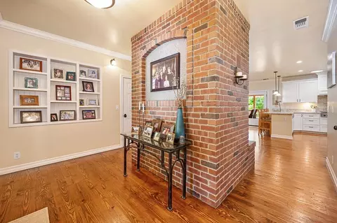 Entry Way - 3557 Val Verde Rd, Loomis, CA 95650 photo 3 of 5