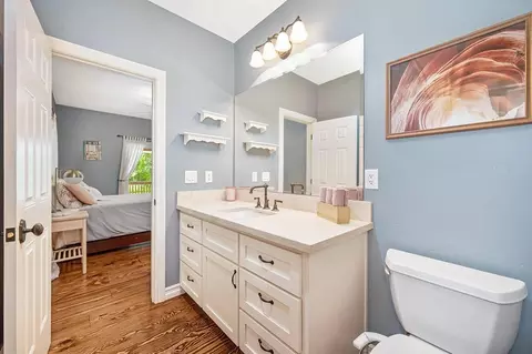 Bath - 3557 Val Verde Rd, Loomis, CA 95650 photo 3 of 5