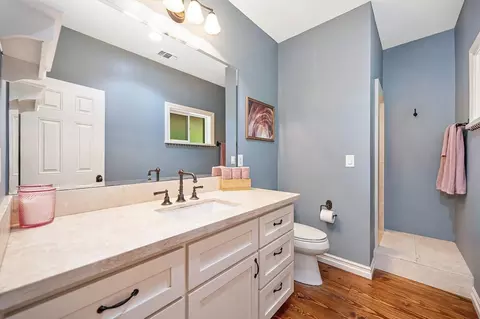 Bath - 3557 Val Verde Rd, Loomis, CA 95650 photo 2 of 5
