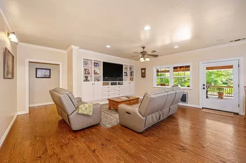 Living - 3557 Val Verde Rd, Loomis, CA 95650 photo 2 of 4