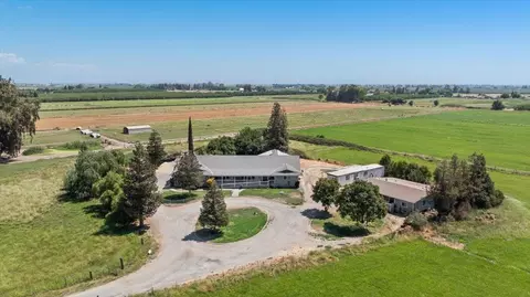 25832 Magnolia Rd, Escalon, CA 95320