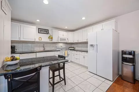 Kitchen - 4740 Whitney Ave, Carmichael, CA 95608 photo 6 of 7