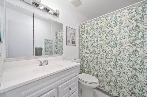 Bath - 4740 Whitney Ave, Carmichael, CA 95608 photo 1 of 2