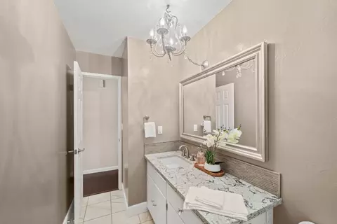 Bath - 2441 Maple St, Sutter, CA 95982 photo 2 of 4