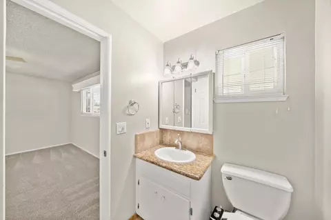 Bath - 2441 Maple St, Sutter, CA 95982 photo 4 of 4