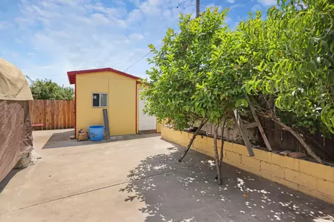 Exterior - 16419 Bizzibe St, Lathrop, CA 95330 photo 7 of 11