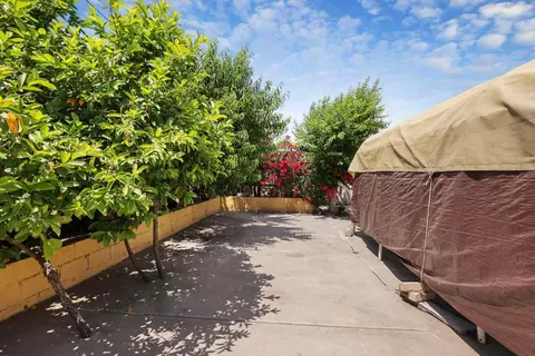 Exterior - 16419 Bizzibe St, Lathrop, CA 95330 photo 6 of 11