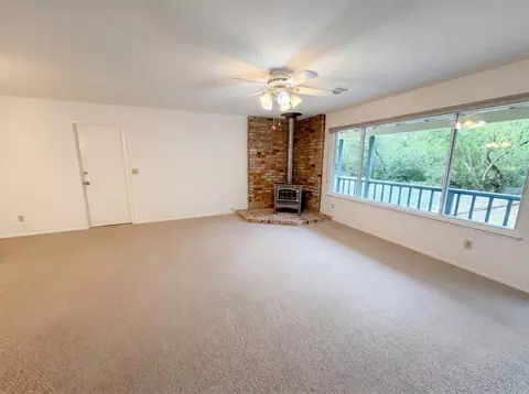 Living - 862 Grice Ln, Placerville, CA 95667 photo 3 of 4