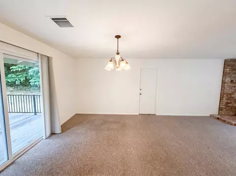 Living - 862 Grice Ln, Placerville, CA 95667 photo 2 of 4