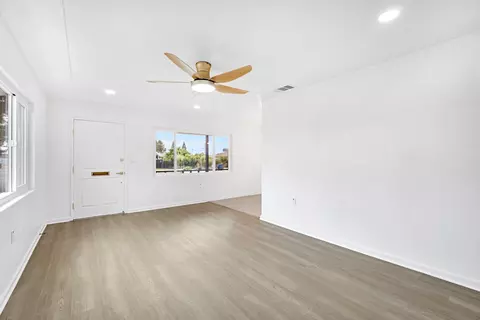 Living - 1000 Trinity Ave, Chowchilla, CA 93610 photo 3 of 4