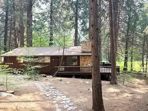 2884 Karock Ct, Dorrington, CA 95223