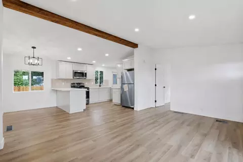 Living - 1524 2nd Ave, Olivehurst, CA 95961 photo 2 of 5