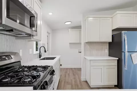 Kitchen - 1524 2nd Ave, Olivehurst, CA 95961 photo 4 of 4