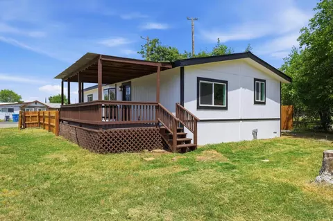 Exterior - 1524 2nd Ave, Olivehurst, CA 95961 photo 6 of 8