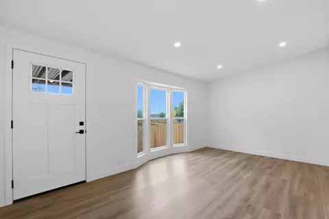 Living - 1524 2nd Ave, Olivehurst, CA 95961 photo 4 of 5