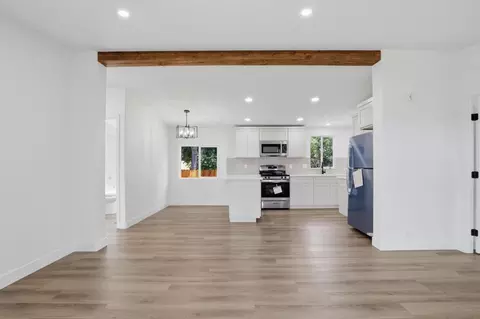 Living - 1524 2nd Ave, Olivehurst, CA 95961 photo 3 of 5