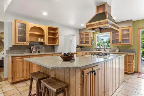 Kitchen - 9340 Mosquito Rd, Placerville, CA 95667 photo 6 of 12