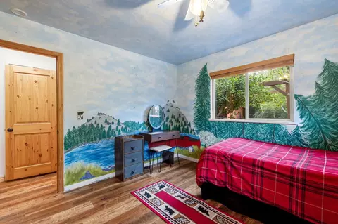 Bedroom - 9340 Mosquito Rd, Placerville, CA 95667 photo 8 of 8