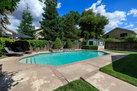 Exterior - 428 Douma Way, Ripon, CA 95366 photo 13 of 14