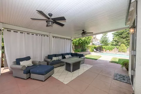 Exterior - 428 Douma Way, Ripon, CA 95366 photo 7 of 14