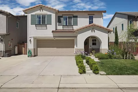 437 Rainbow Falls Ln, Manteca, CA 95337